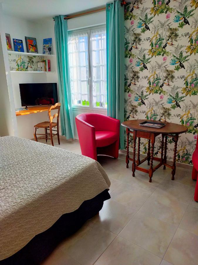 Petit Châtelet Bis Couette-café